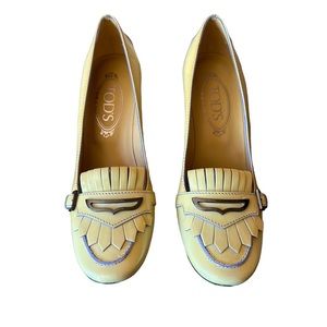 TOD’S vintage patent leather, stitching & gunmetal colored accents